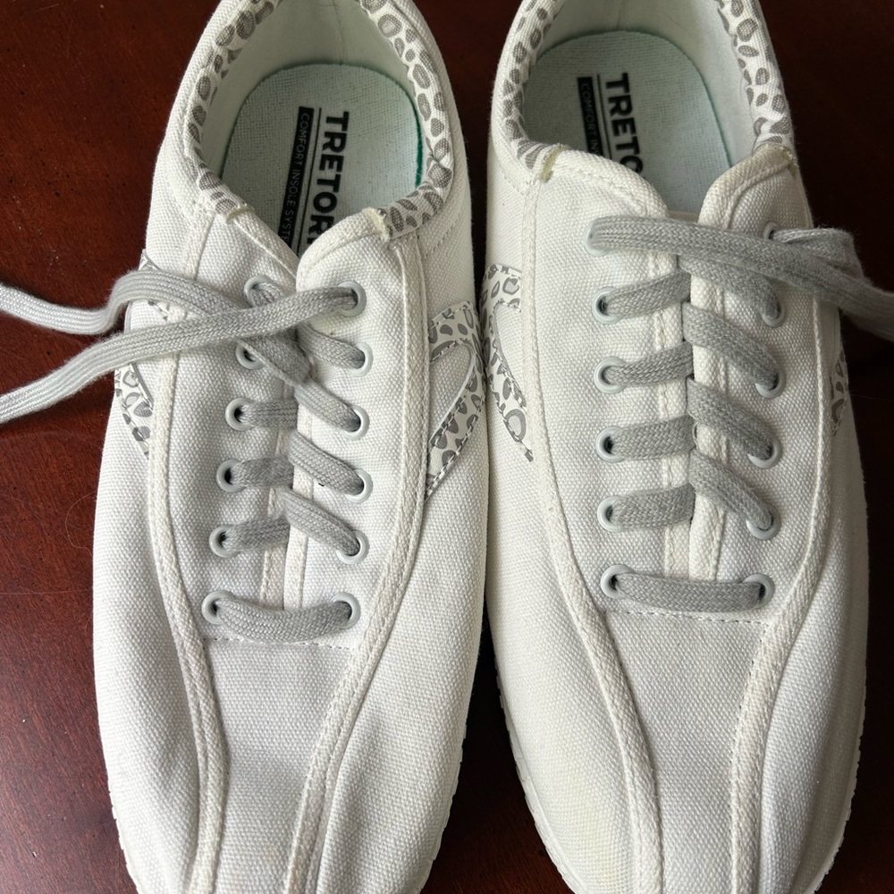 Tretorn White Canvas Sneakers with Gray Laces